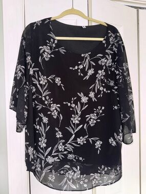 Black Floral Tunic Top - Women's Sheer Sleeve Blouse